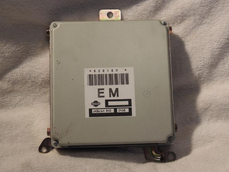 Sentra ecu engine control unit computer 00 01 5ze1em ja56l64 b40 nissan em