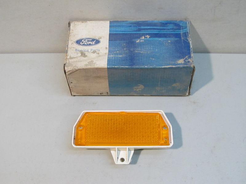 Nos 1971-1972 ford custom & custom 500 lh front fender marker light