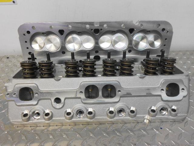 Edelbrock e-street aluminum cylinder heads #5089 small block chevy  64cc/185cc