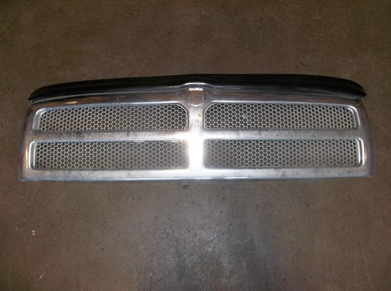 B 2000 dodge ram 2500 3500 front grill 