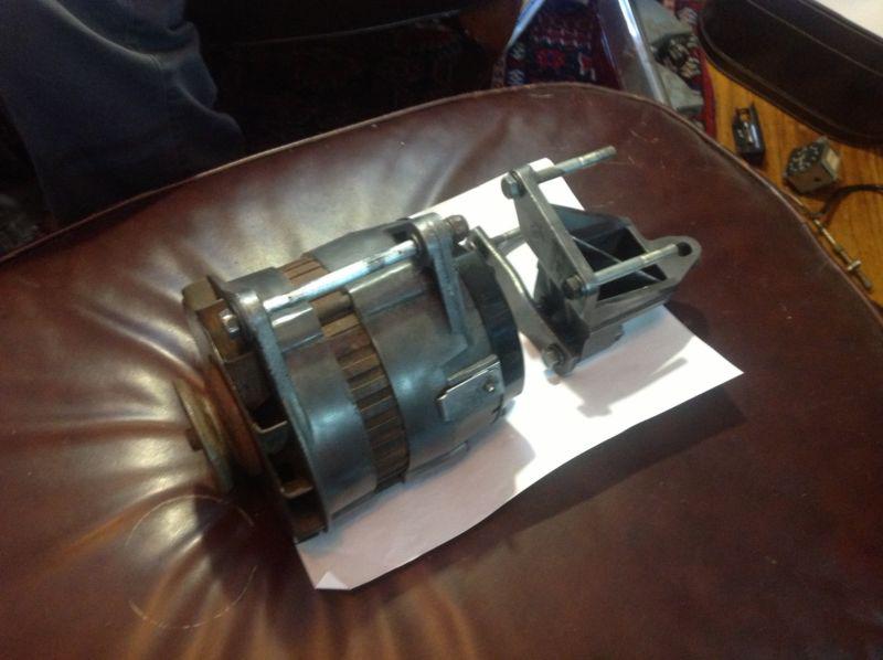 1975-1981 triumpth tr7  alternator with mounting