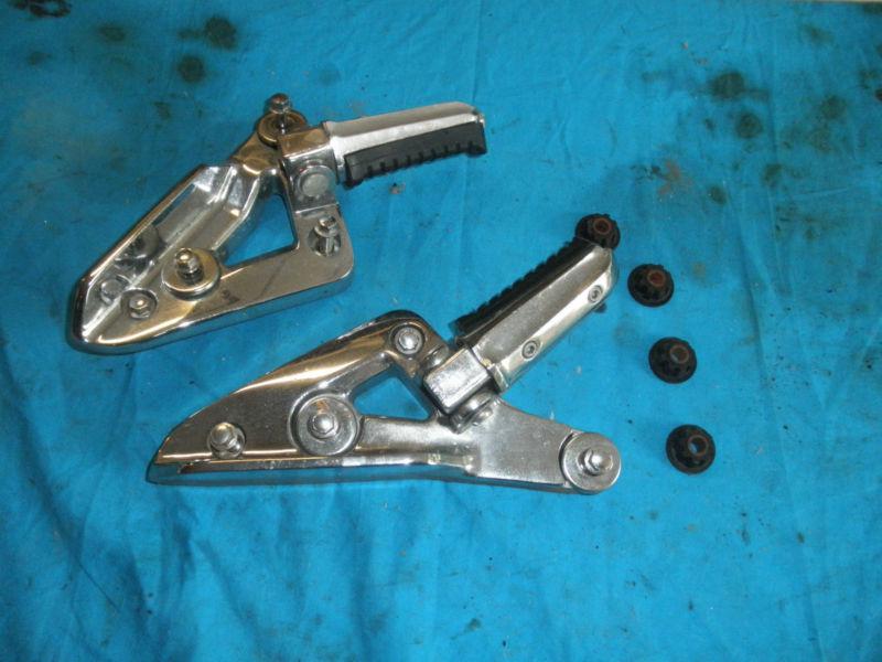 1991 kawasaki vulcan 750 left and right rear foot pegs 