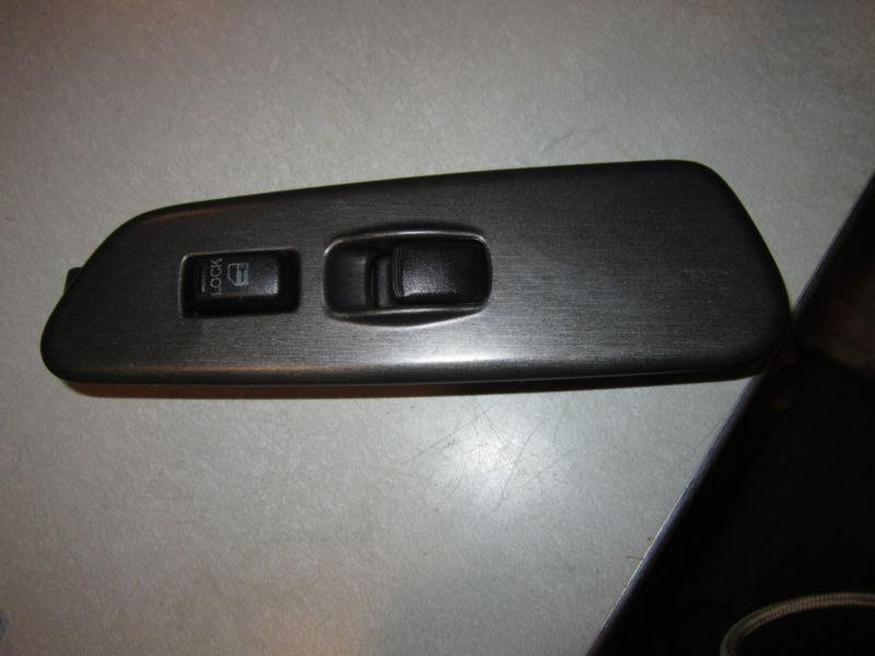 00-05  stratus passenger right  window switch mr400713