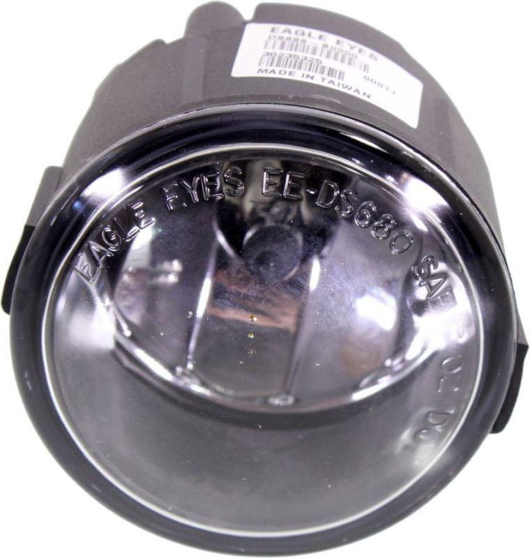 Driving fog light lamp assembly fits driver left or passenger right side