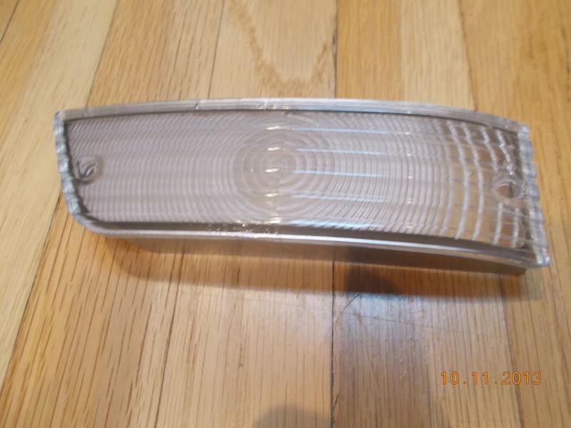 Nos 1958 ford fairlane ranchero skyliner parking light lens rh