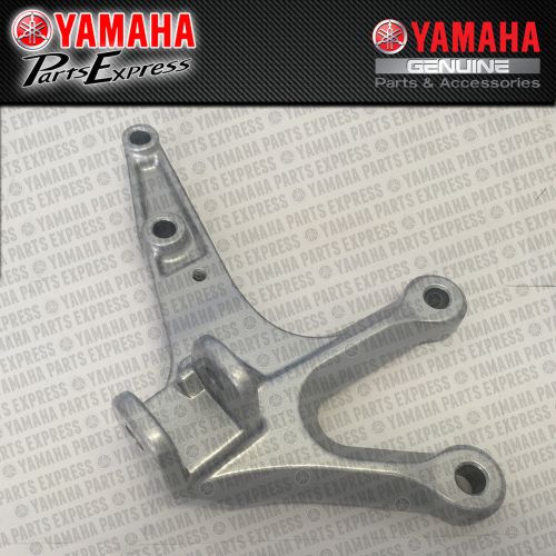 2015 2016 yamaha yzf r3 yzfr3 right footrest bracket peg mount 1wd-f7443-00-00