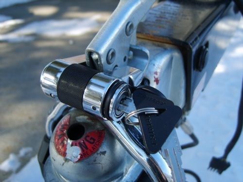 Trimax deluxe armored trailer coupler / door latch lock ymc10