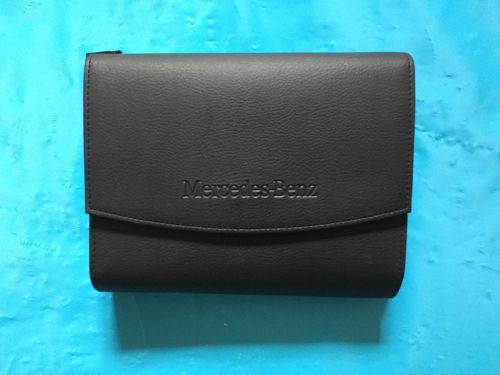 2010 mercedes benz m-class  owners manual  in excelent condition