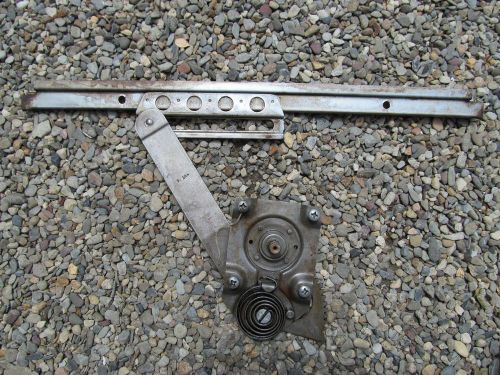 Mercedes w110 w111 sedan left rear door window regulator riser 190 200 220s