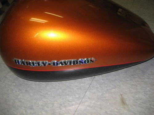 Harley-davidson amber whiskey/vivid black gas tank from &#039;15 flhtkl, small dents