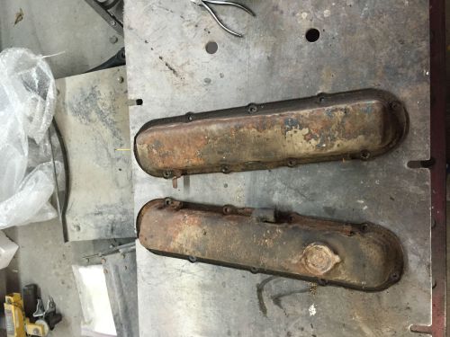 Cadillac 472 engine left and right valve covers