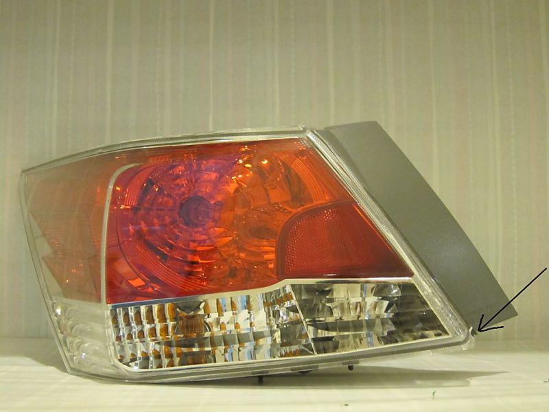 08 honda accord 4 dr oem used lh (driver) tail light