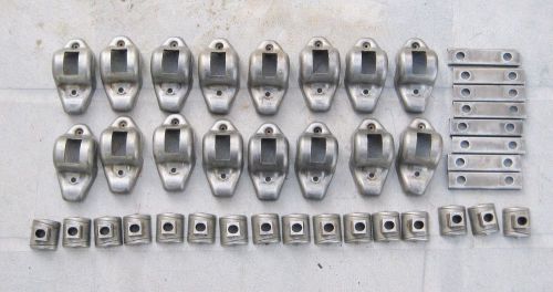 Set of ford 302 5.0l rocker arms and fulcrums - earlier non roller engine