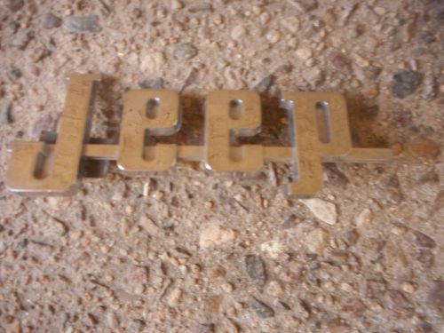 1963 1964 1965 jeep wagoneer nameplate front fender nos ( new old stock )