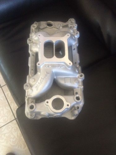 Edelbrock 7561 rpm air-gap 2-o intake manifold