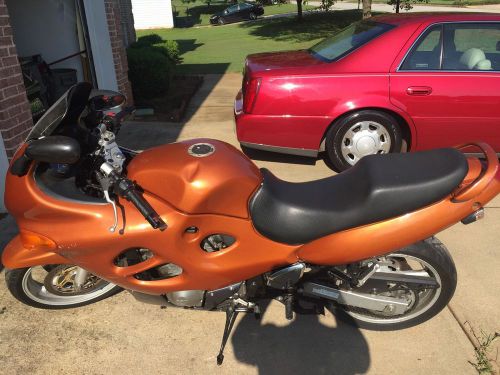 Used gsx suzuki 600, clean title in hand