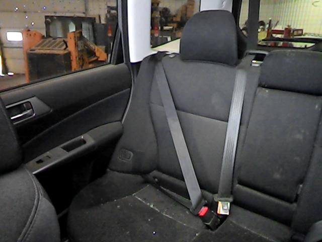 2012 subaru forester rear seat belt & retractor only rh passenger black