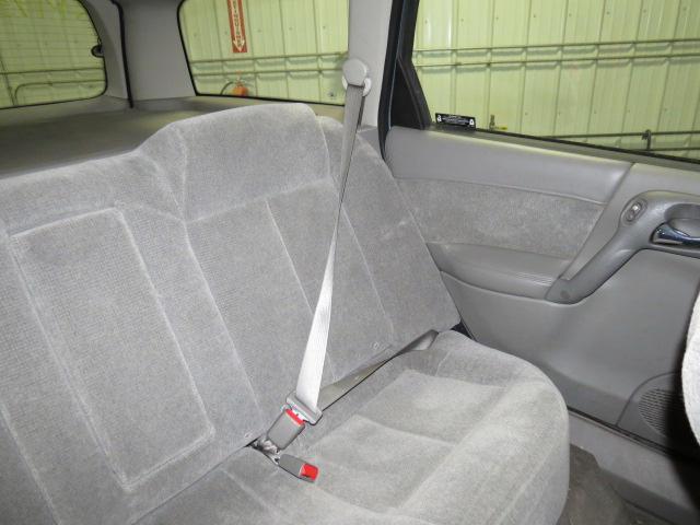 2002 saturn l series wagon rear seat belt & retractor only lh driver gray