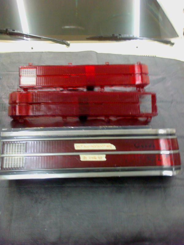  buick 1980-81 electra tail light assembly, rh, plus new lh lens