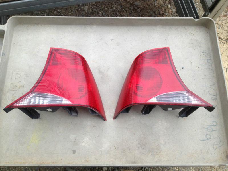 00-04 ford focus 4 door sedan taillights taillamps pair set left lh & rh right 