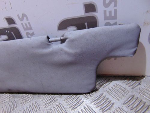 Toyota hiace 2004 passenger side front sun visor