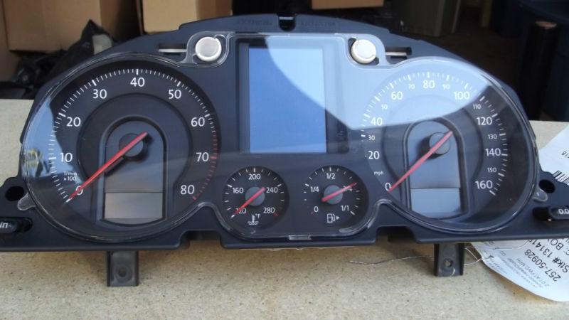 2006 vw passat  instrument cluster speedometer control panel oem