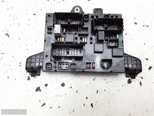 2012 opel astra fuse box in the trunk of the car 1300cdti 13343950