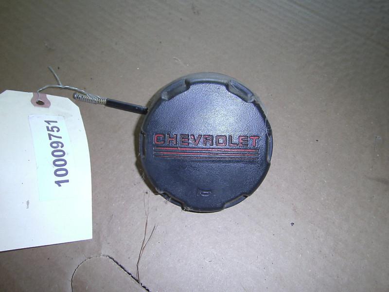 Steering wheel horn cap button - 88-94 chevy truck suburban blazer