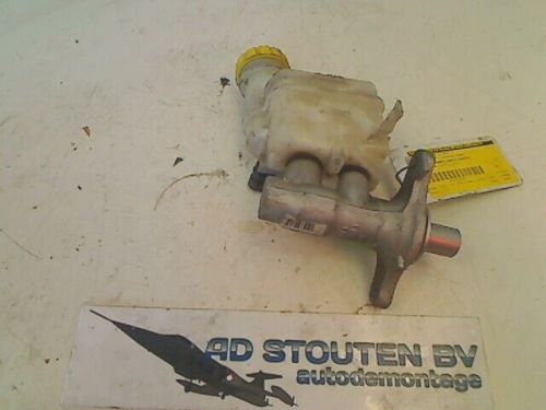 2009 fiat 500 (312) hatchback 1.4 16v (169.a.3000) master cylinder 32069666-