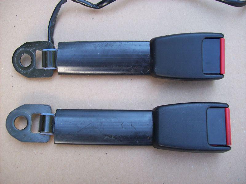 Porsche 911 964 993 928 968 944 turbo s2 - pair of front seat belt receivers *