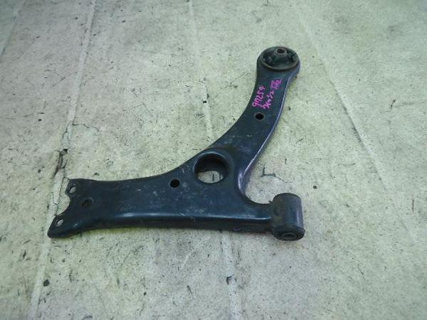 Toyota wish 2003 front right lower arm [5451720]