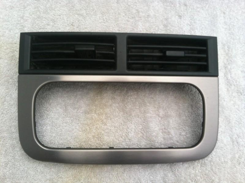 Jeep grand cherokee 99-04 silver radio bezel w/ ac vents hvac vent, center vent