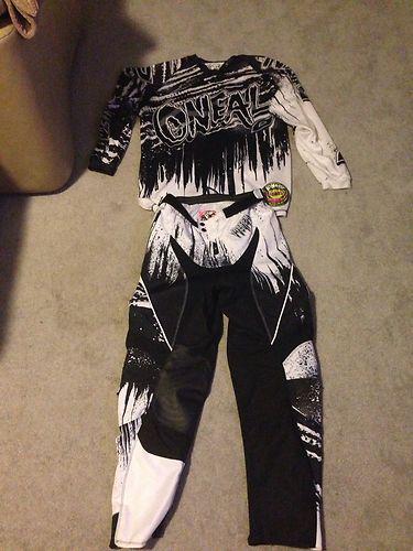 Dirtbike gear - oneal mayhem outfit. size l jeresey, size 34 pants