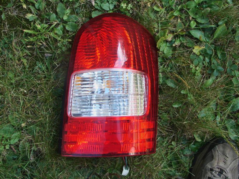 2000 01 mazda mpv tail light complete assem. rh