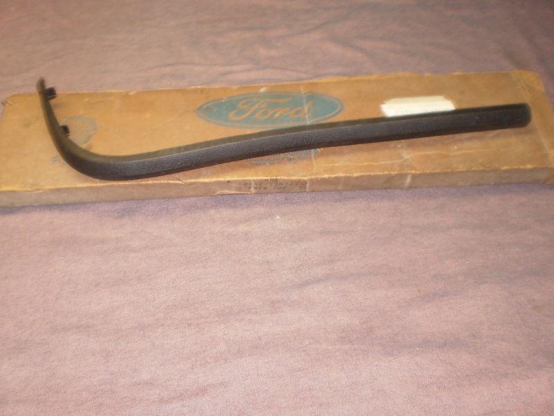 Ford 74 fullsize rear bumper outer pad lh orig. ford nos