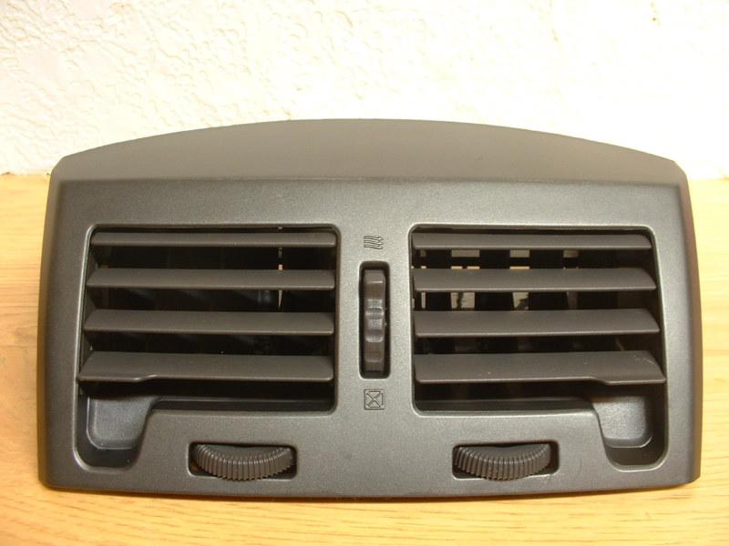 2003 nissan maxima oem center dash vent