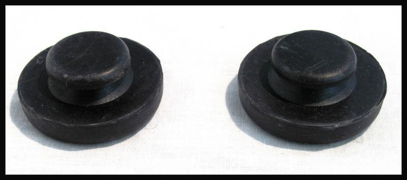 Triumph 750 t140 bonneville tr7 petrol tank steady rubbers (pair) pn# 83-4931