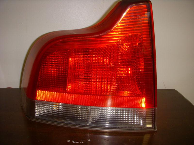 2001 volvo s60 tail light left (driver) side 