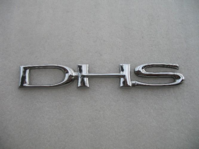 2000 2001 2002 2003 2004 2005 cadillac deville dhs chrome emblem logo decal sign