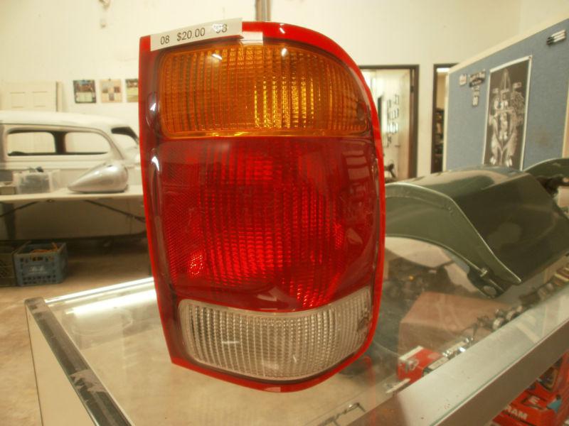 Ford ranger rh tail light 1998