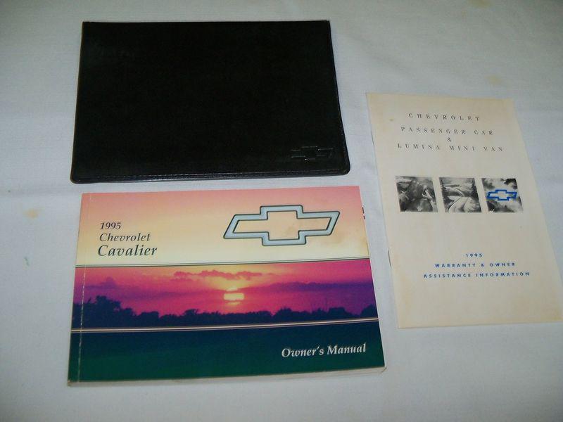 1995 chevrolet cavalier owner manual 3/pc.set & black chevrolet factory case.