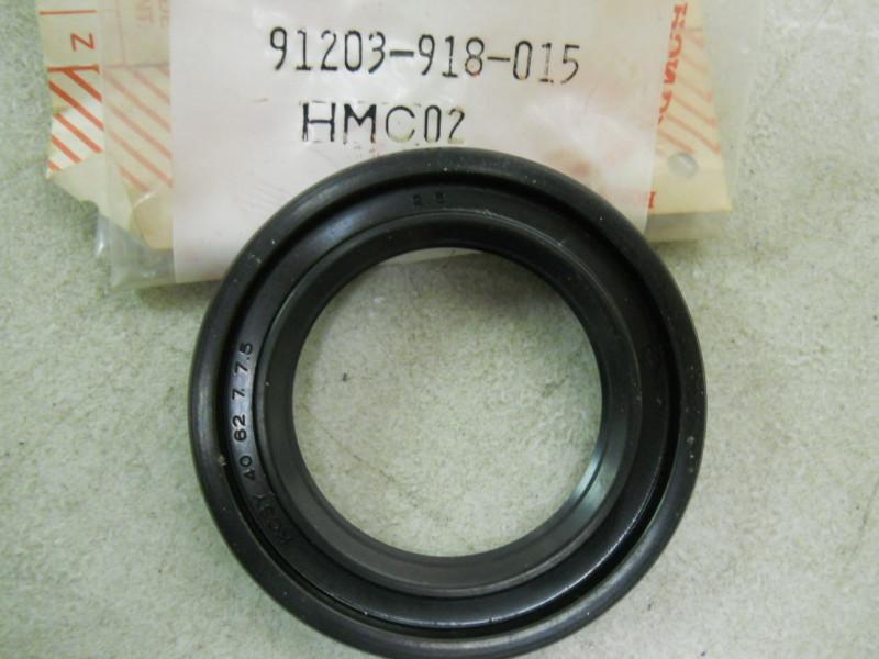 Honda nos atc90, 1971, 1973-78, dust seal 40x62x7, # 91203-918-015   a1