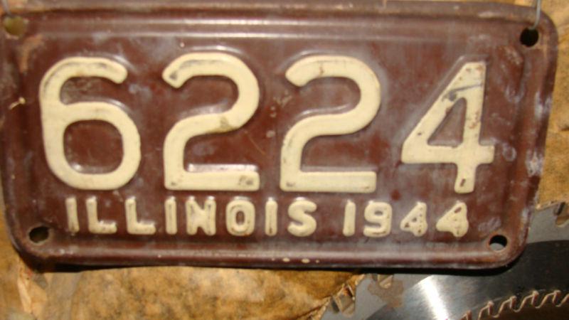 Vintage ill licence plate 1944 hard to find 