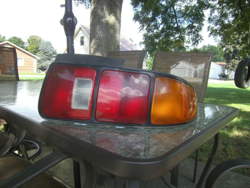 1994-1995-1996-1997-1998-1999 toyota celica r/h tail light brake light oem.