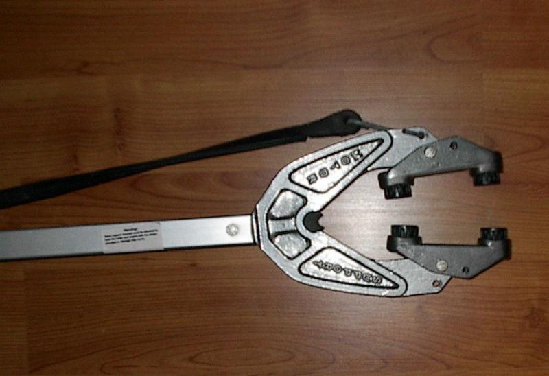 Used panther 24 to 36 inch adjustable heavy duty boat motor transom saver
