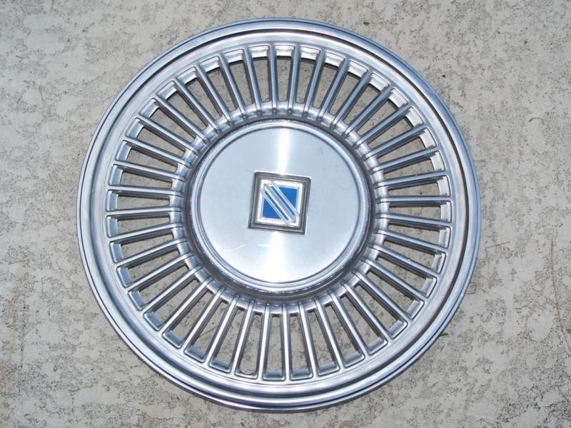 1985-87 buick regal 14" hubcap