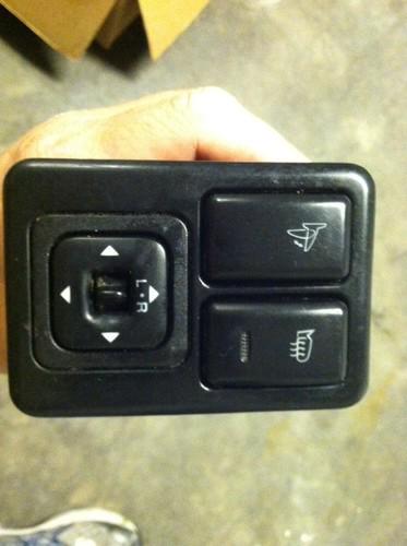 98 99 00 01 02 isuzu trooper heat heated power mirror switch bezel trim 2000 oem