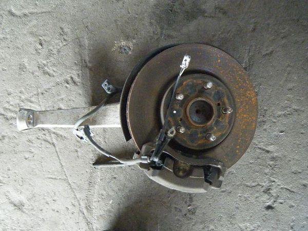 Toyota crown 2004 f. right knuckle hub assy [3544310]