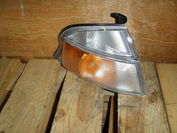 Toyota gravia 1997 right clearance lamp [9011000]