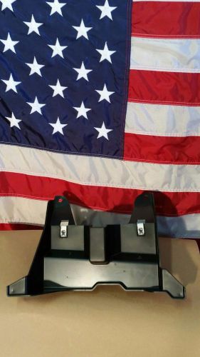 03-06 tahoe silverado sierra yukon escalade center console front mount bracket